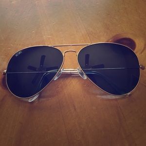 Authentic Ray Bans. Style number RB3025.